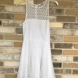 BB Dakota Size 0 White Dress